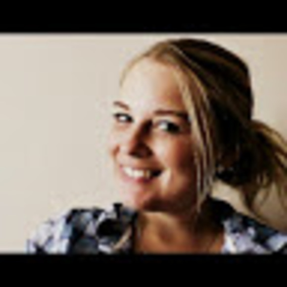 Meet your Posher, Sarah - Picture 1 of 1